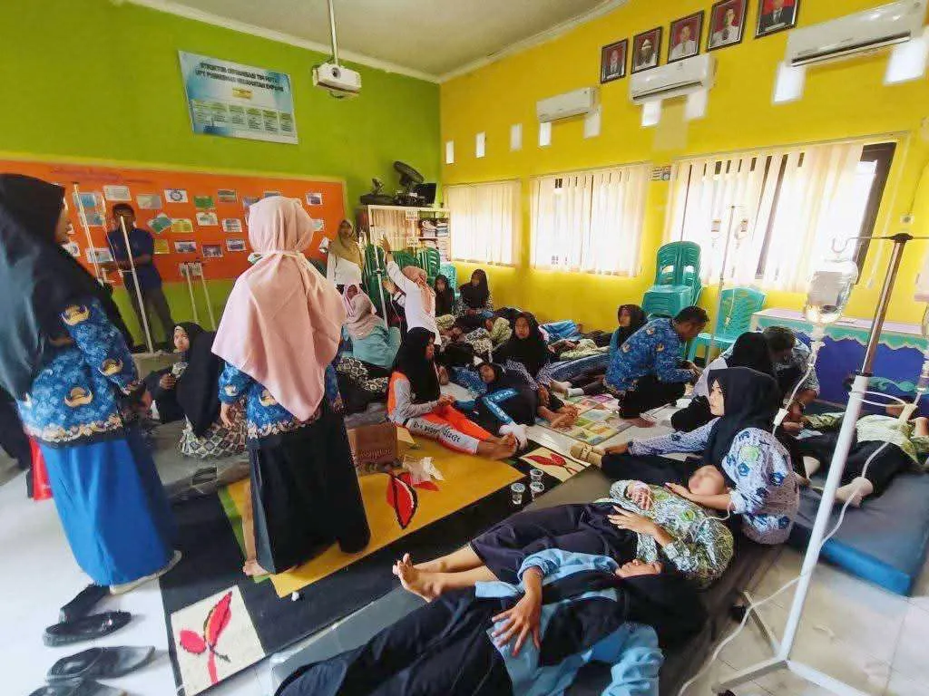 keracunan MBG Bencana Nasional MBG Kritik Tentang MBG